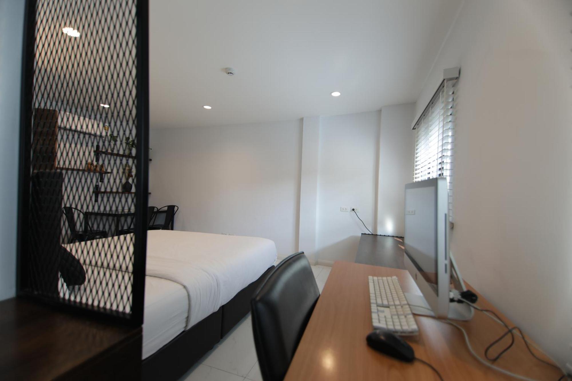 Wire Bangkok Prakhanong Eksteriør billede